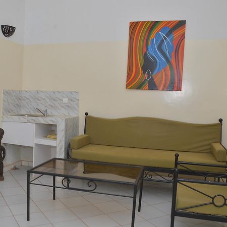 Hotel Takana Ngaparou Екстериор снимка