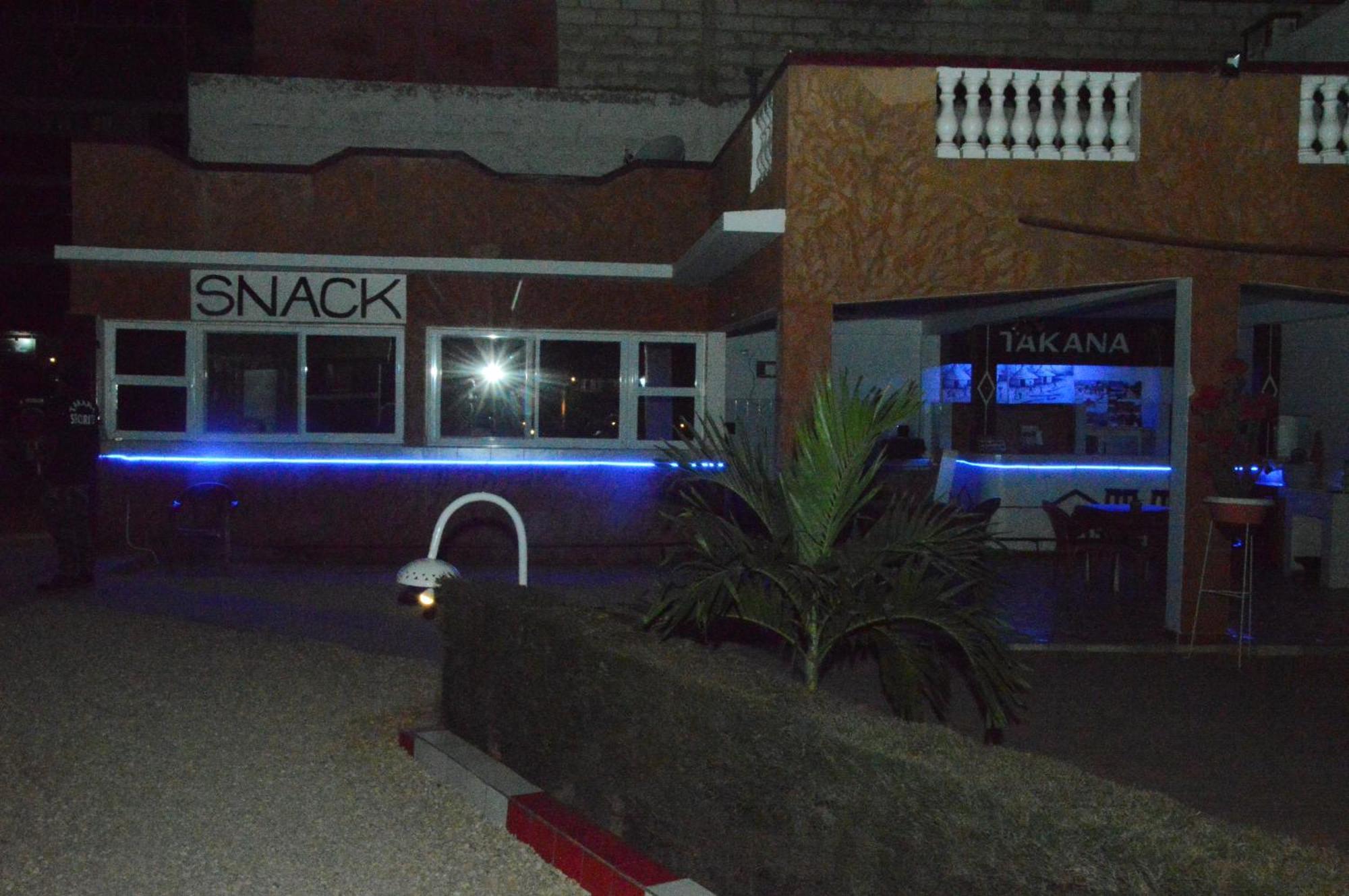 Hotel Takana Ngaparou Екстериор снимка