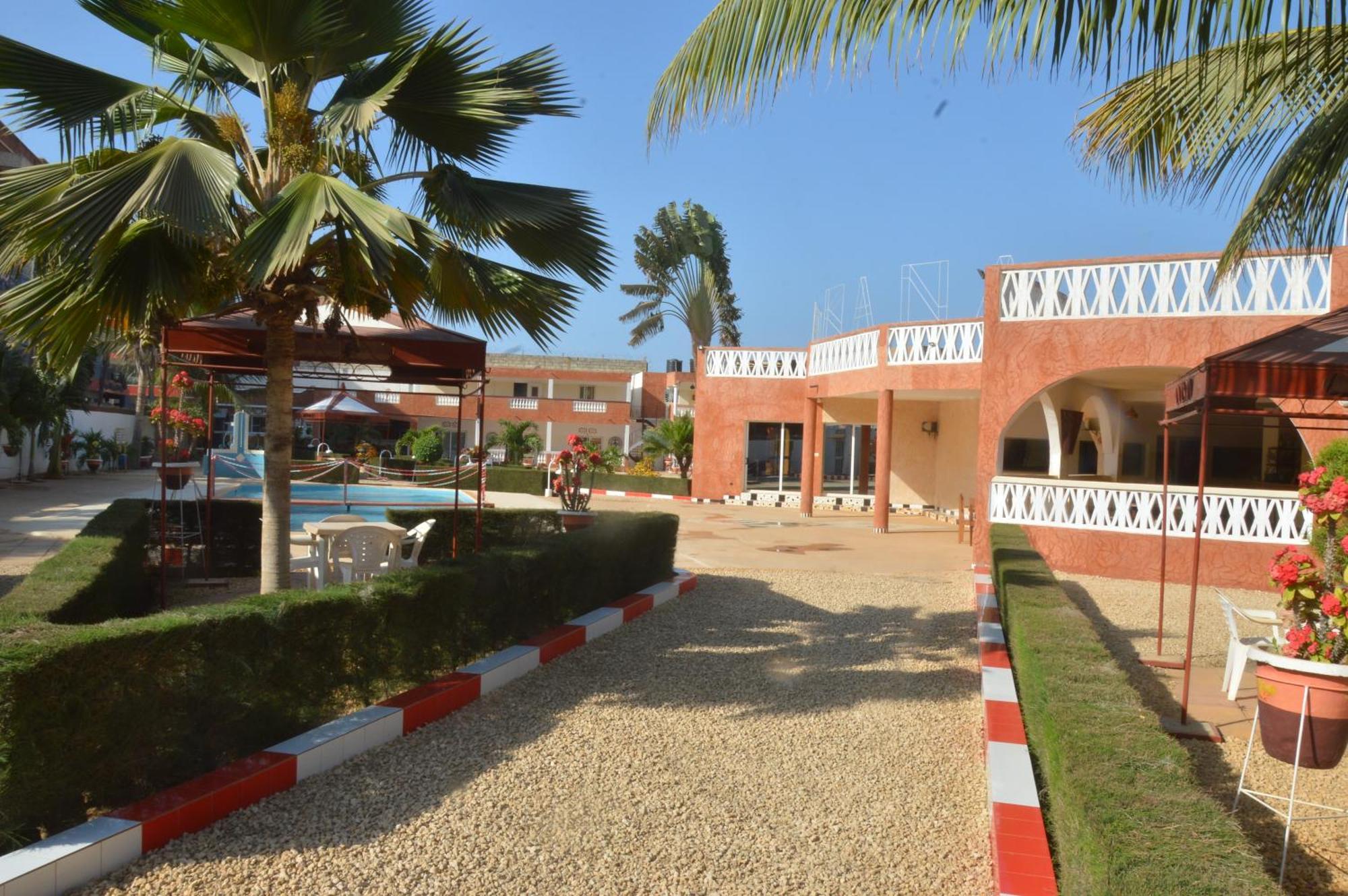 Hotel Takana Ngaparou Екстериор снимка